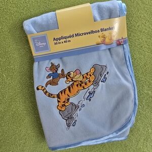 NWT 30 x 40 IN Disney Baby Light Blue Microvelboa Blanket + Tigger Applique (Q1)